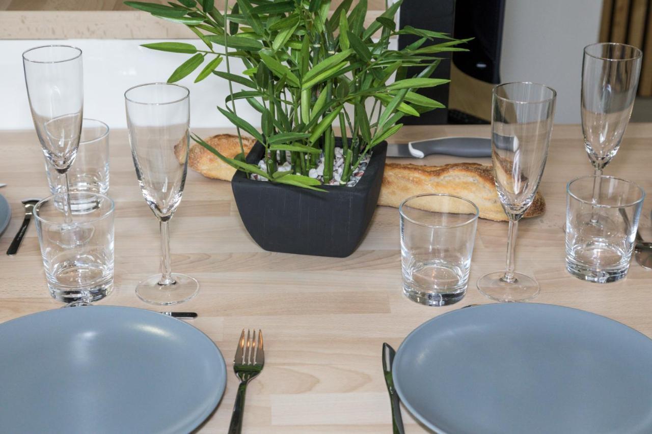 Appart-Hotel N 4 Calme Avec Terrasse, Wi-Fi Haut Debit, Petit-Dejeuner, Room-Service Et Parking Prive Chouzelot Eksteriør billede