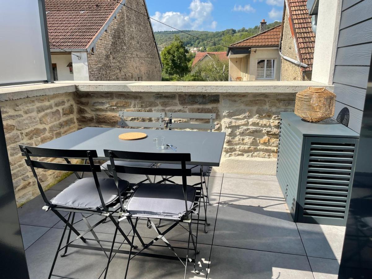 Appart-Hotel N 4 Calme Avec Terrasse, Wi-Fi Haut Debit, Petit-Dejeuner, Room-Service Et Parking Prive Chouzelot Eksteriør billede