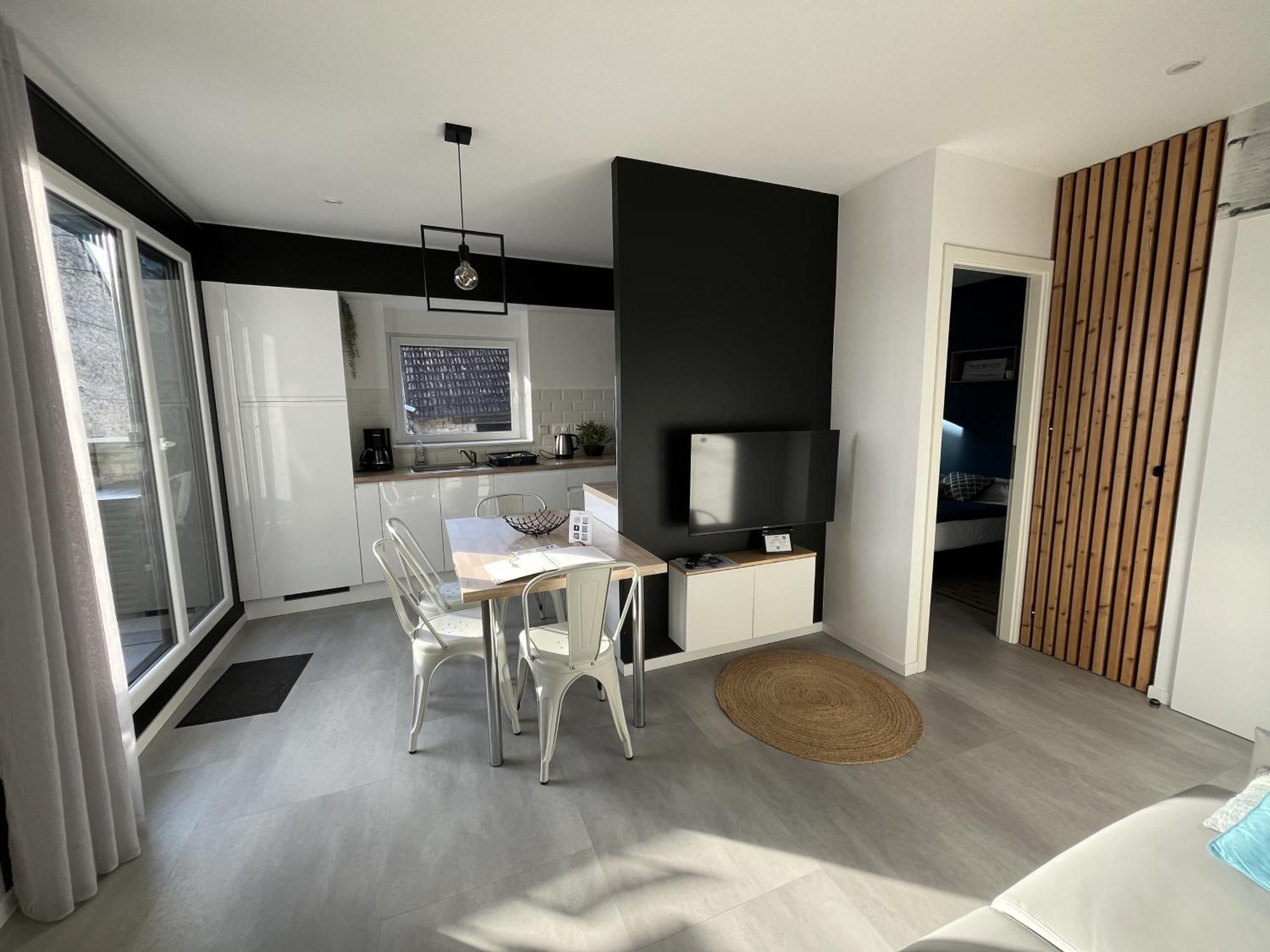 Appart-Hotel N 4 Calme Avec Terrasse, Wi-Fi Haut Debit, Petit-Dejeuner, Room-Service Et Parking Prive Chouzelot Eksteriør billede