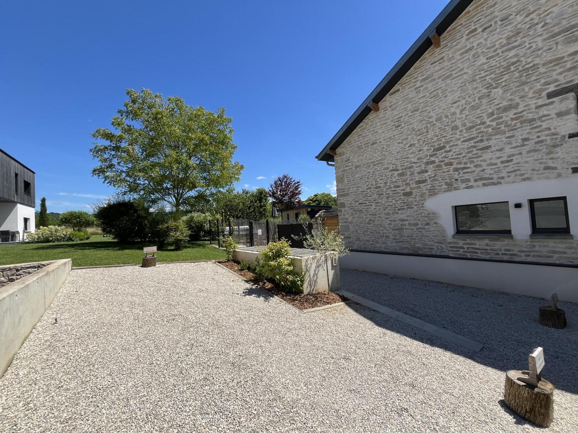 Appart-Hotel N 4 Calme Avec Terrasse, Wi-Fi Haut Debit, Petit-Dejeuner, Room-Service Et Parking Prive Chouzelot Eksteriør billede
